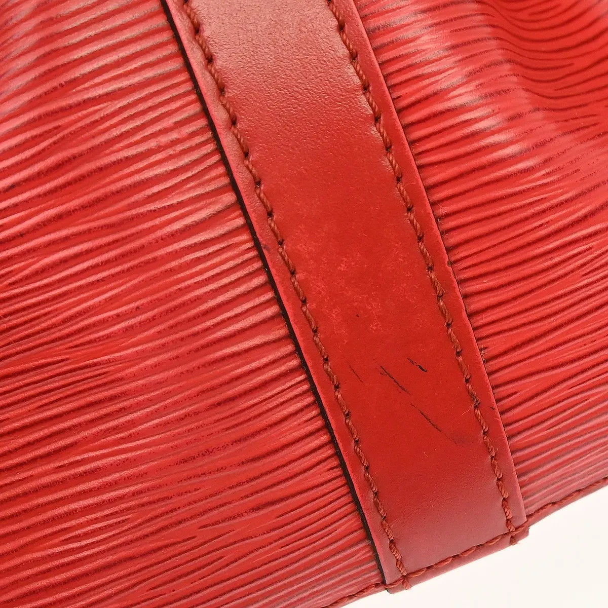 Louis Vuitton Petit Noe Epi Leather Red Leather Shoulder Bag Bag (Pre-Owned)