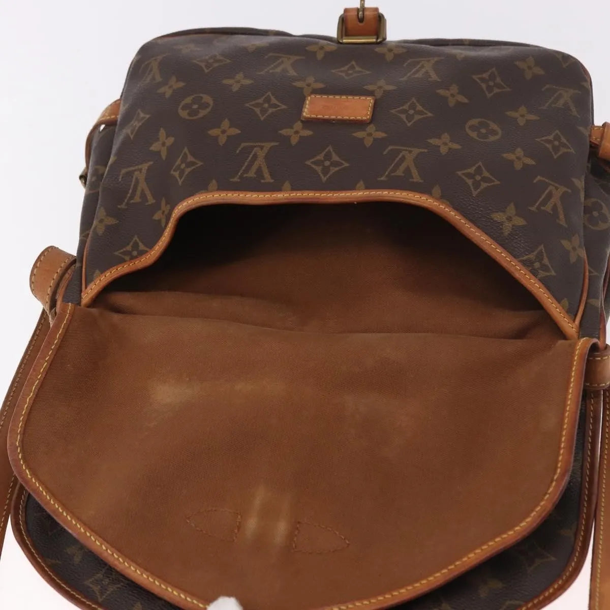 Louis Vuitton Saumur Monogram Brown Canvas Shoulder Bag Bag (Pre-Owned)