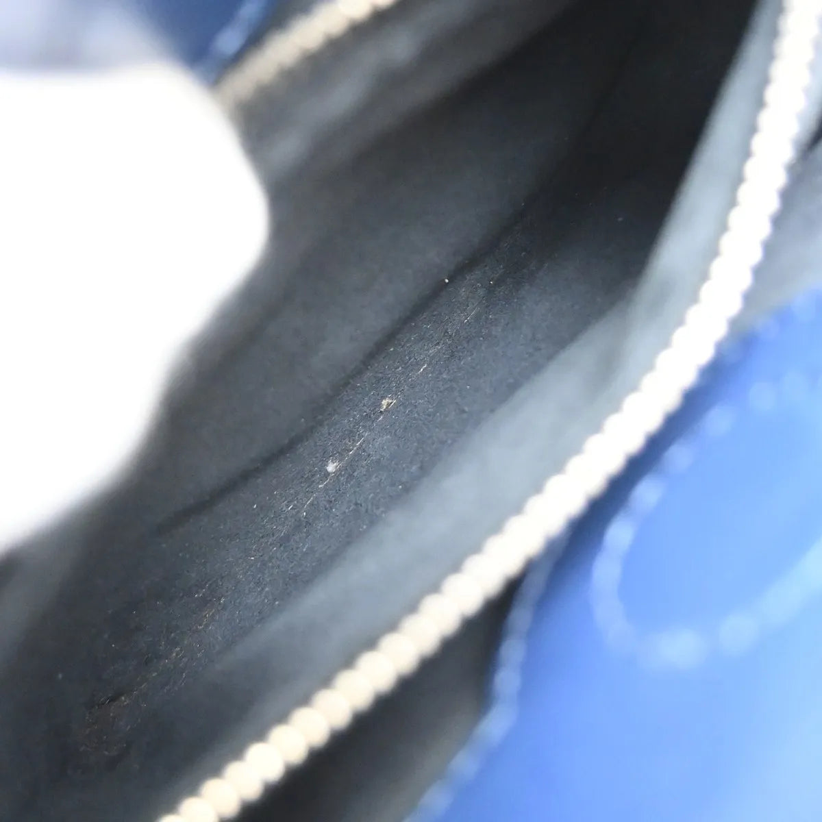 Louis Vuitton Kleber Epi Leather Red Leather Handbag (Pre-Owned)