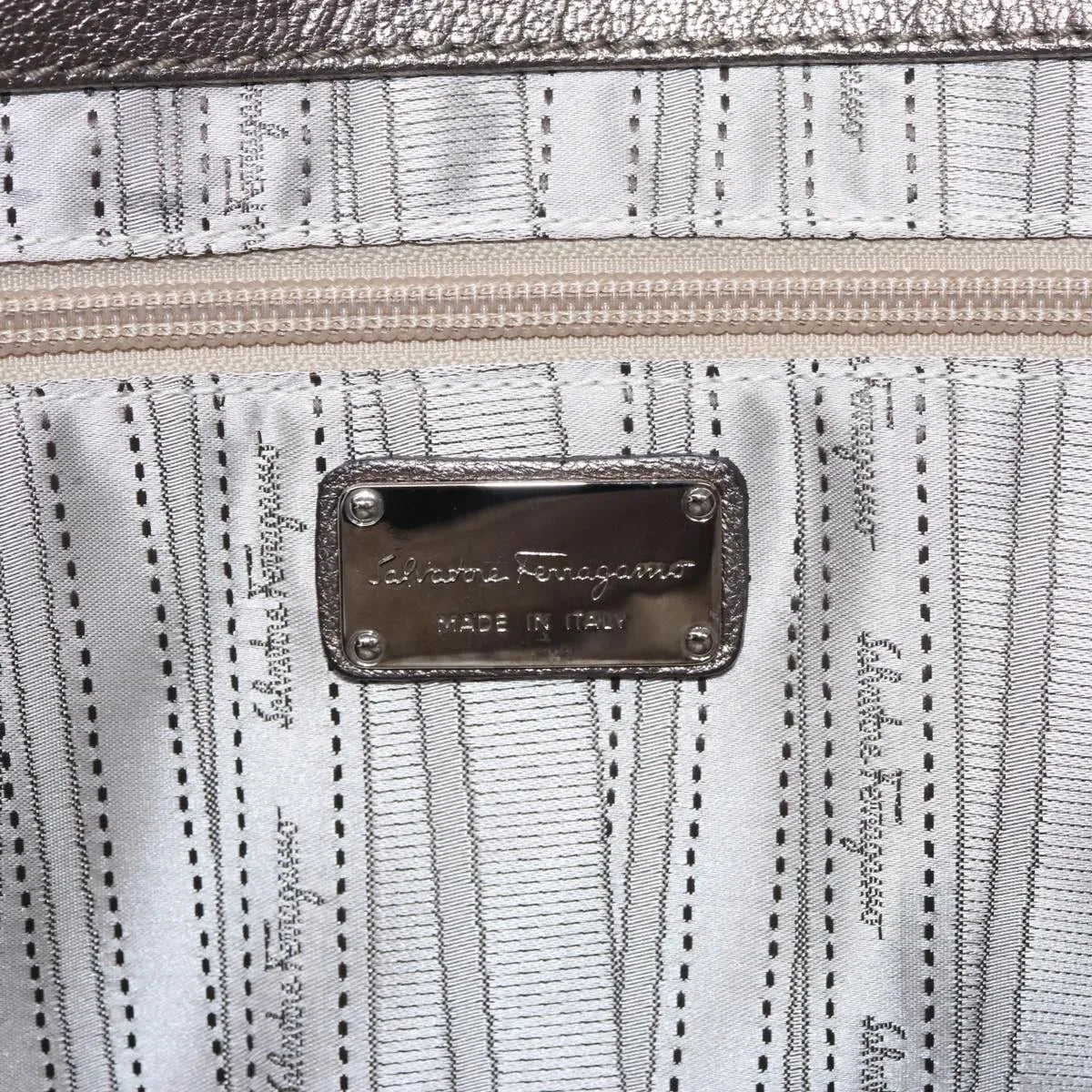 Salvatore Ferragamo Sofia Satchel Leather Silver Leather Handbag (Pre-Owned)