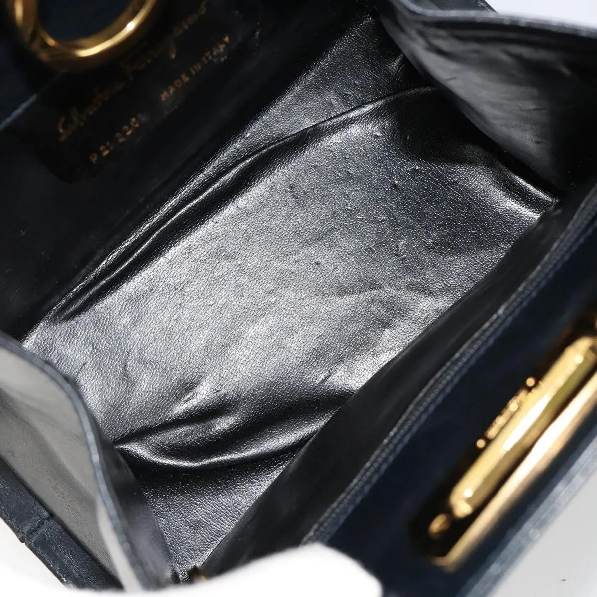 Salvatore Ferragamo Gancini Chain Leather Navy Leather Shoulder Bag Bag (Pre-Owned)