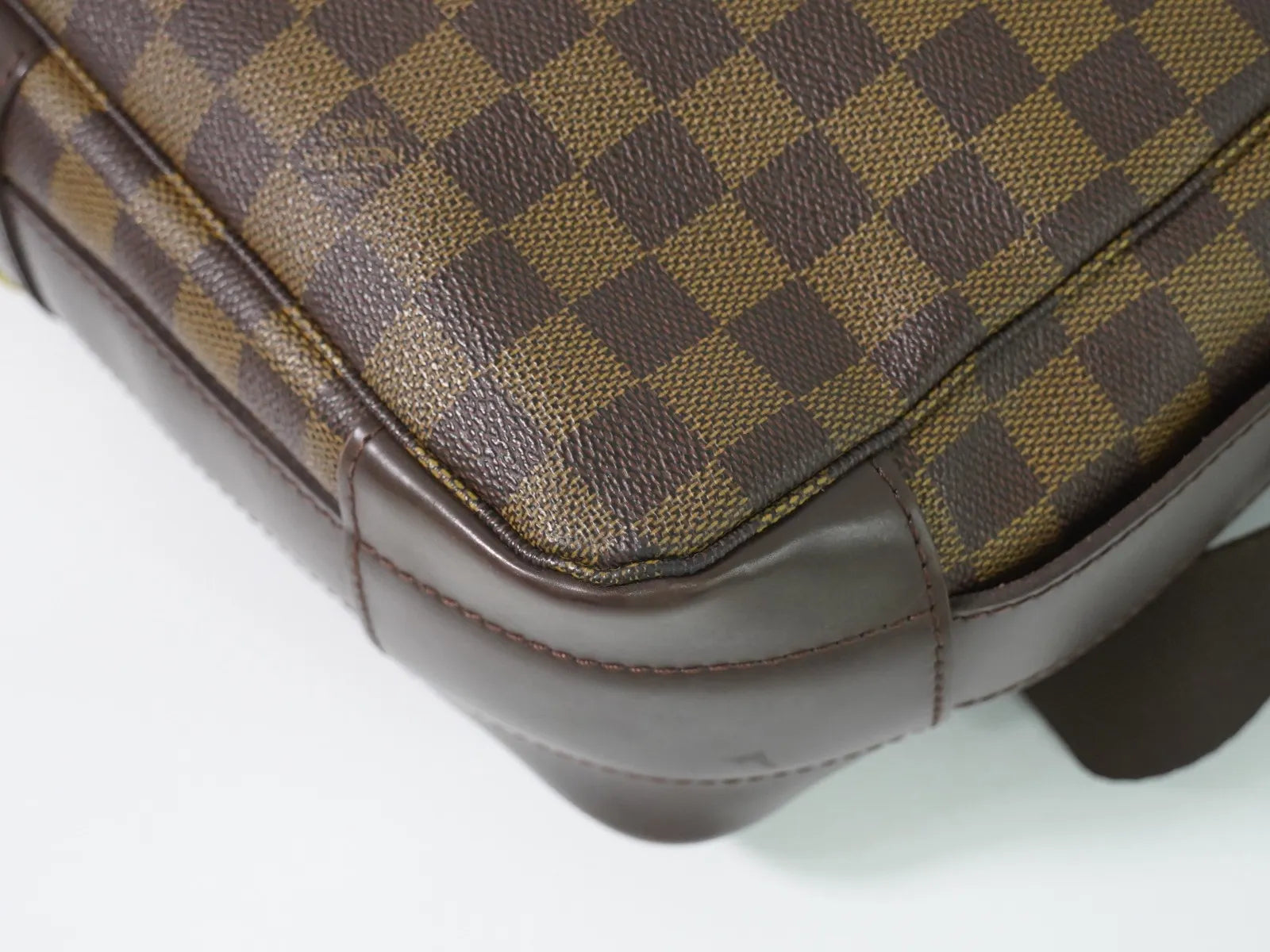 Louis Vuitton Bastille Damier Brown Canvas Shoulder Bag Bag (Pre-Owned)