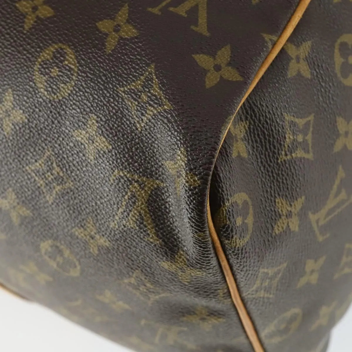 Louis Vuitton Sirius Monogram Canvas Brown Canvas Travel Bag Bag (Pre-Owned)