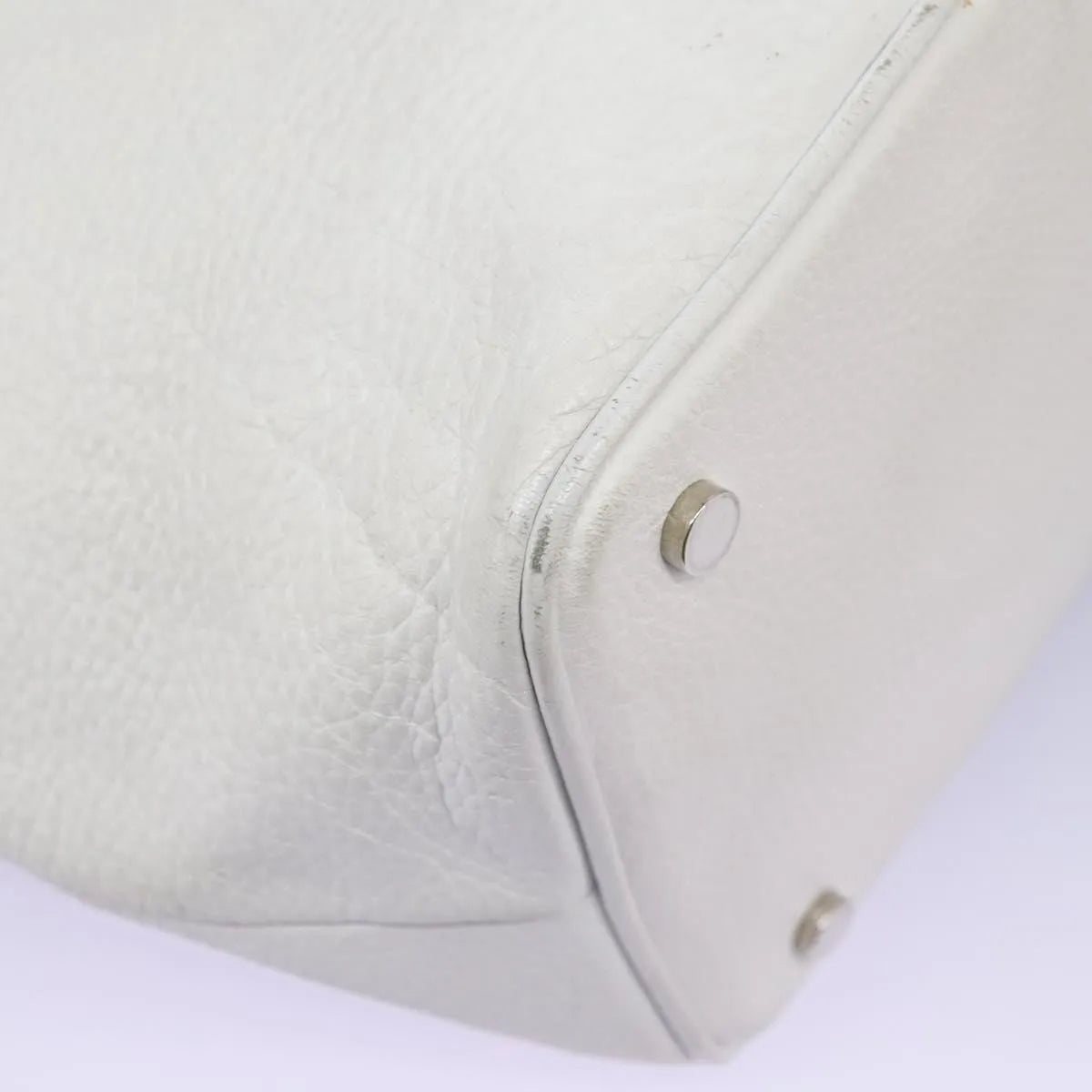 Burberry Vintage Leather White Leather Shoulder Bag Bag (Pre-Owned)