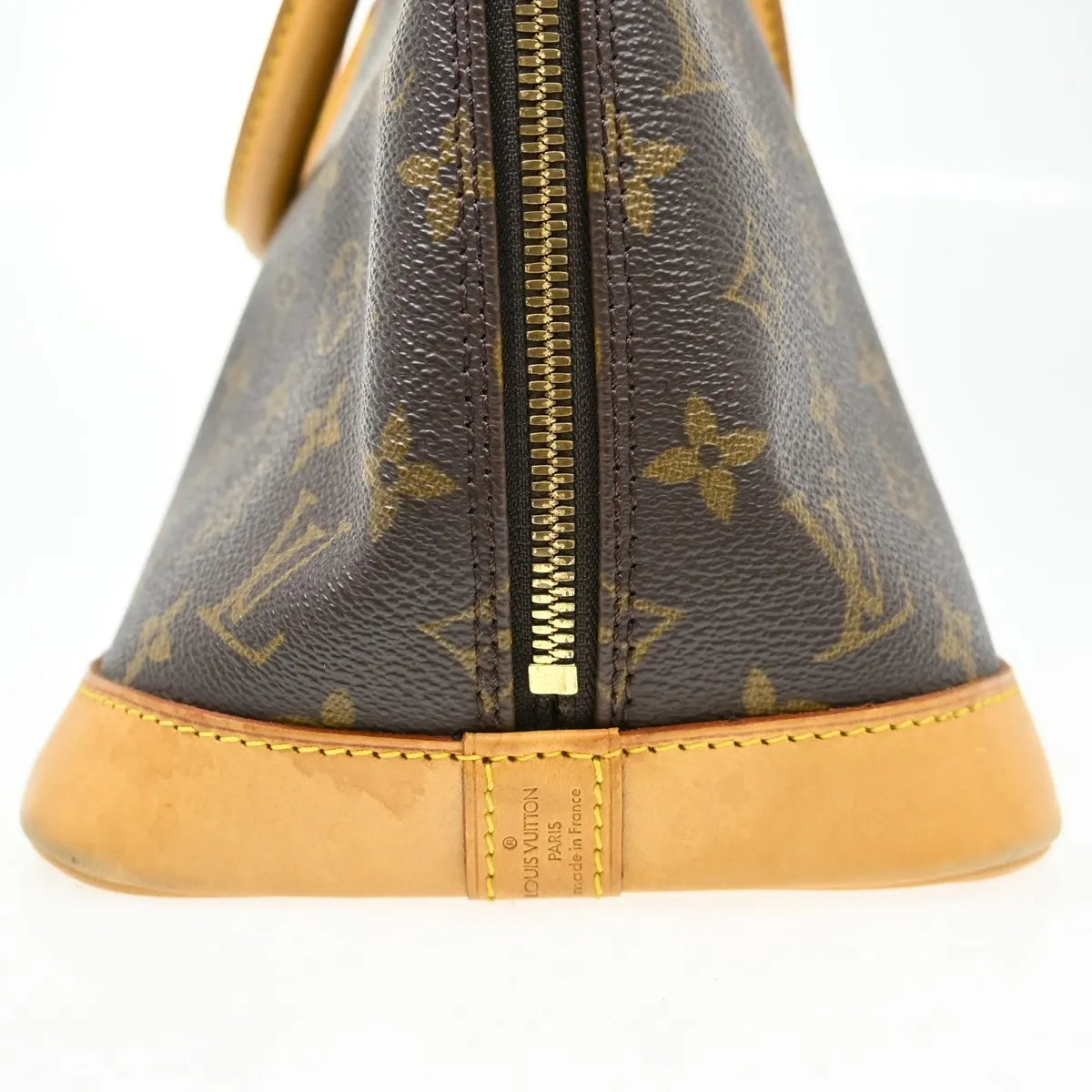 Louis Vuitton Alma Monogram Canvas Brown Canvas Handbag (Pre-Owned)
