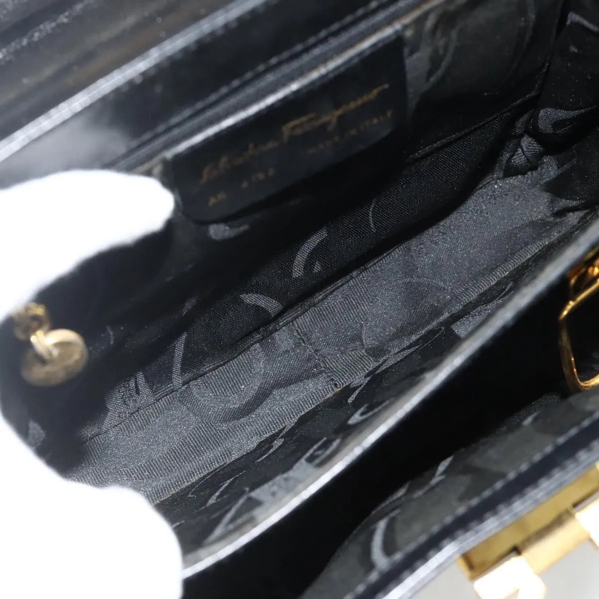 Salvatore Ferragamo Gancini Leather Black Leather Handbag (Pre-Owned)