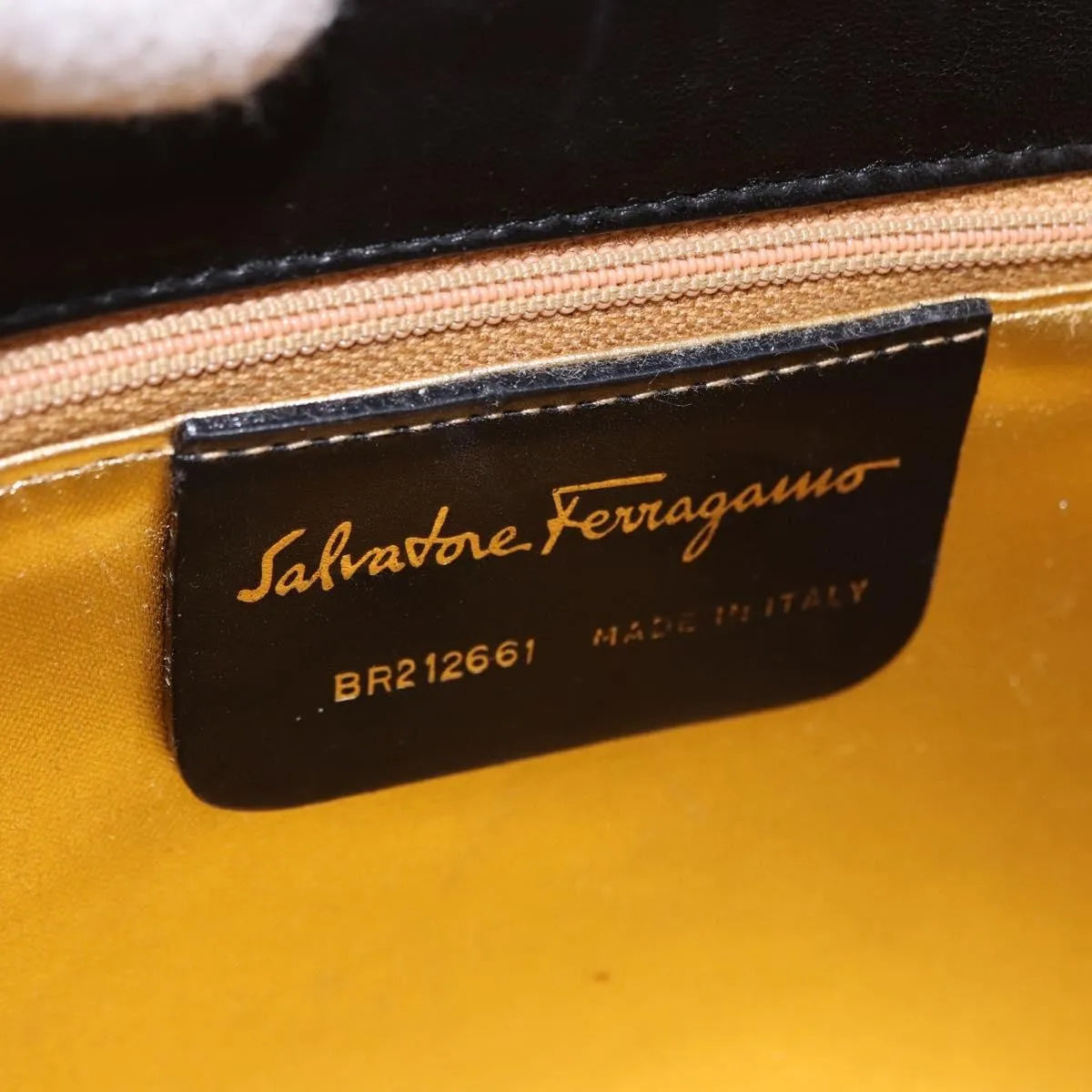 Salvatore Ferragamo Vintage Leather Black Leather Shoulder Bag Bag (Pre-Owned)