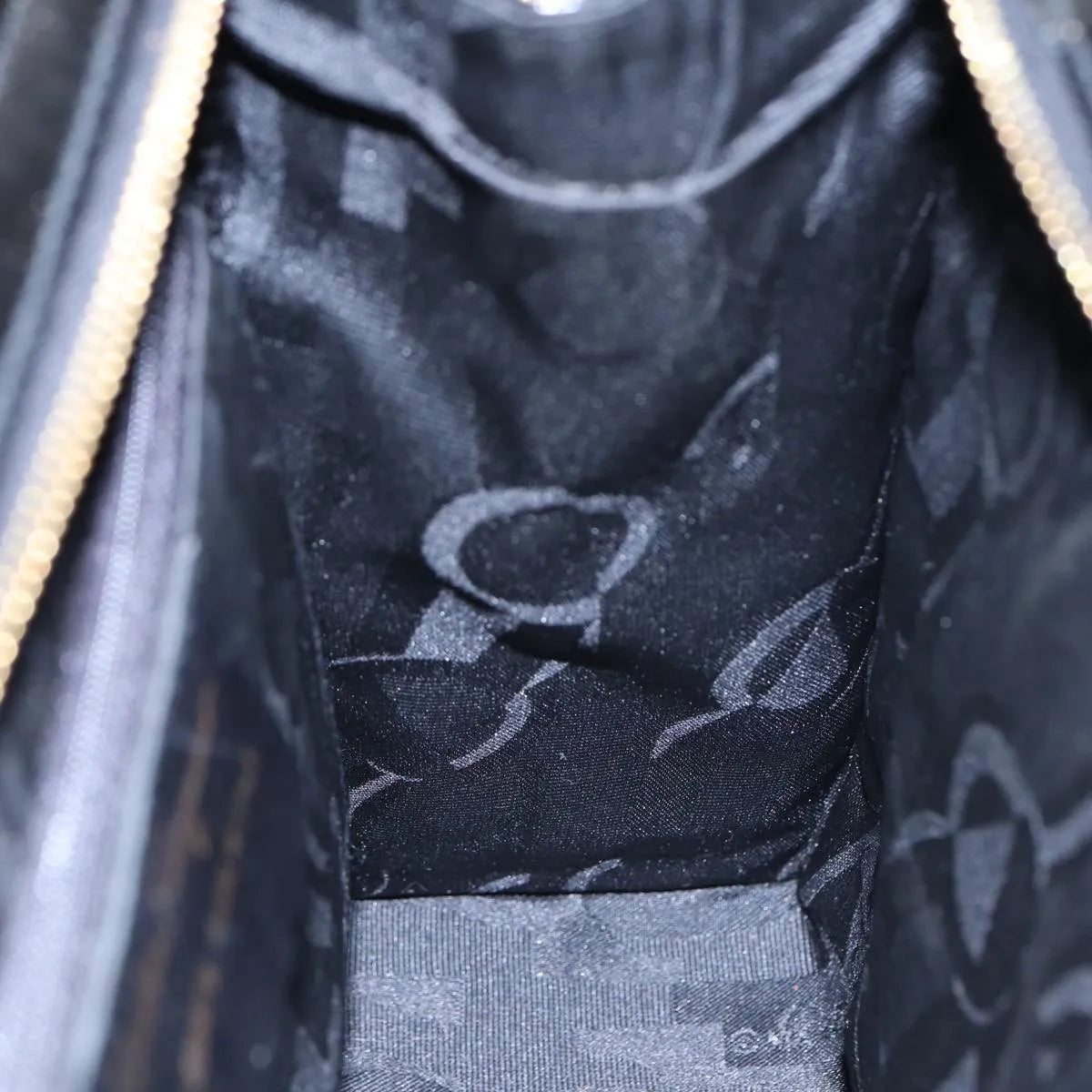 Salvatore Ferragamo Vara Patent Leather Black Patent_Leather Shoulder Bag Bag (Pre-Owned)