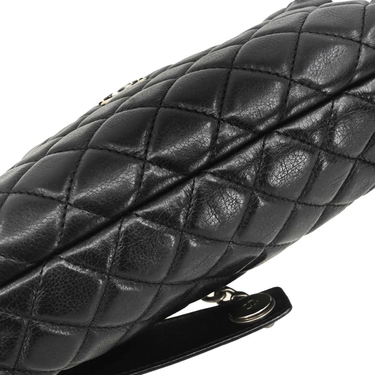 Chanel Bum Leather Black Leather Handbag (Pre-Owned)