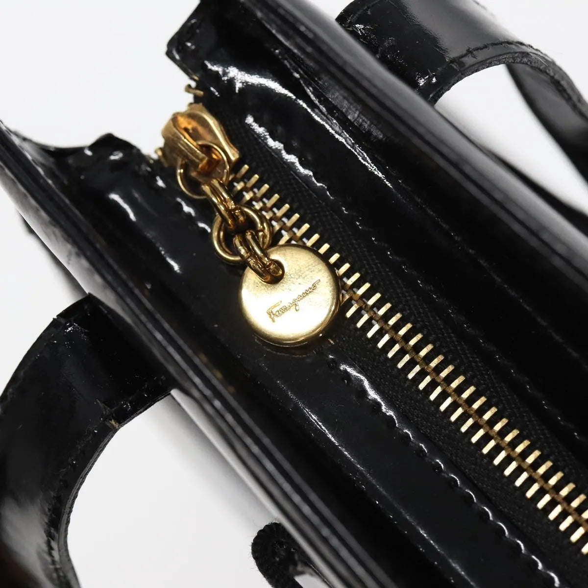 Salvatore Ferragamo Vara Patent Leather Black Patent_Leather Shoulder Bag Bag (Pre-Owned)