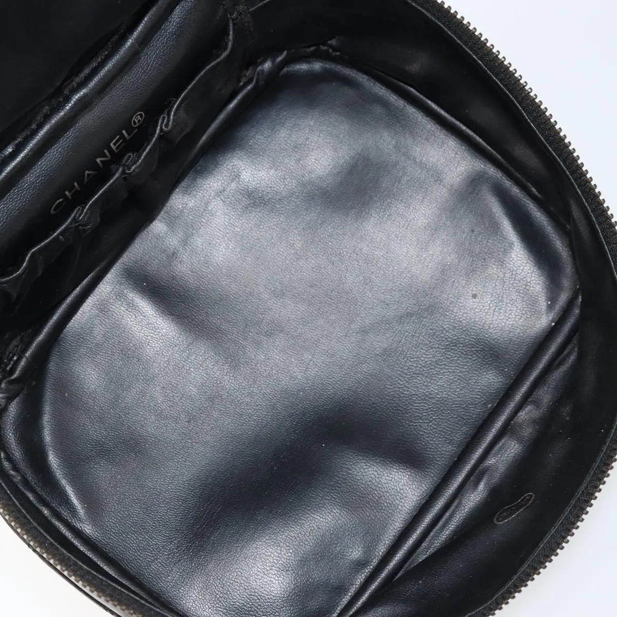 Chanel Vintage Cosmetic Case Lambskin Black Leather Clutche & Pouche Bag (Pre-Owned)