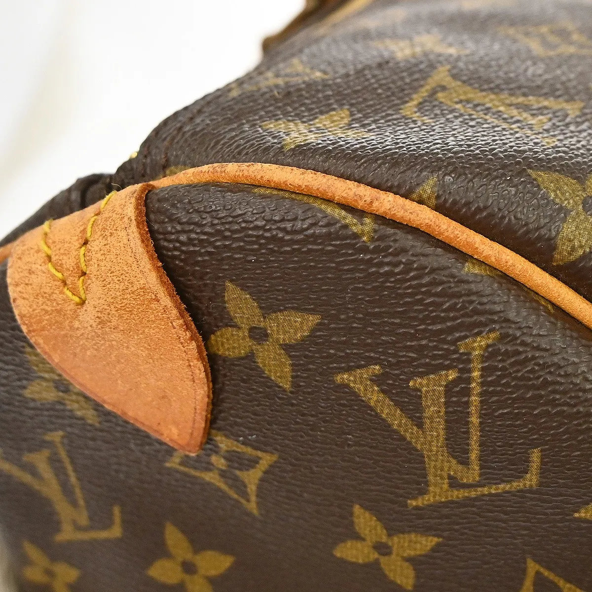 Louis Vuitton Keepall Monogram Canvas Brown Canvas Travel Bag Bag (Pre-Owned)