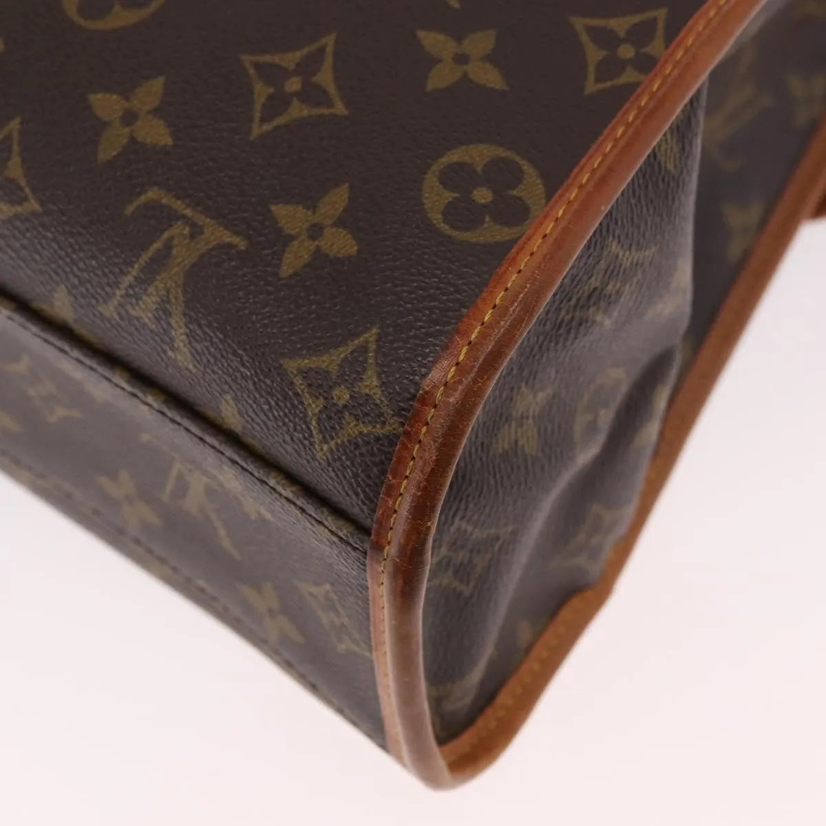 Louis Vuitton Beverly Monogram Canvas Brown Canvas Handbag (Pre-Owned)