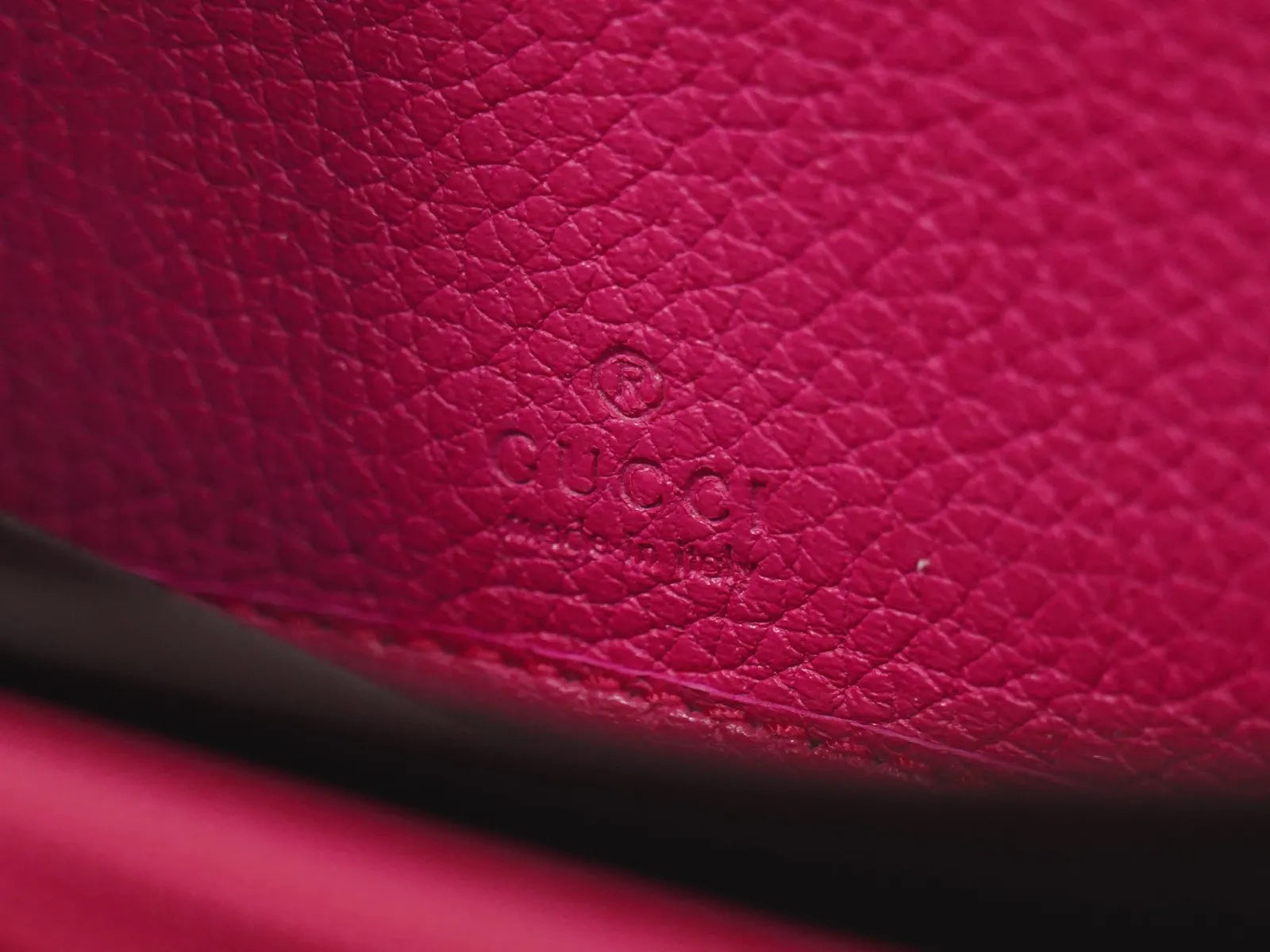 Gucci Vintage Logo Zip Around Leather Pink Leather Wallets Accessory (Pre-Owned)