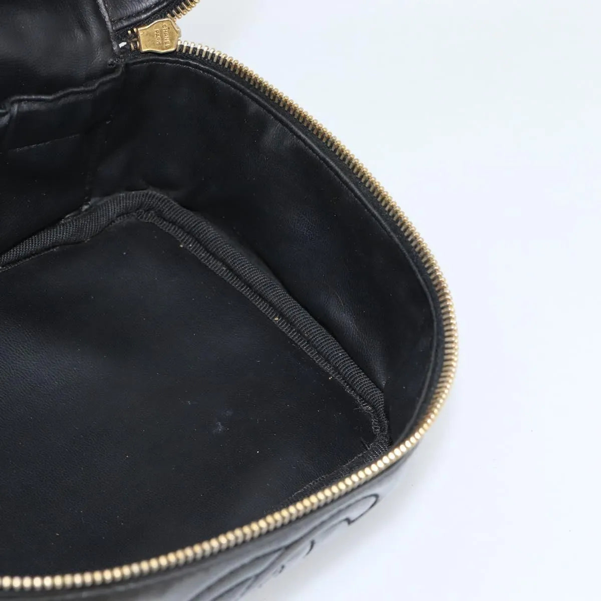 Chanel Vintage Cosmetic Case Patent Black Patent_Leather Clutche & Pouche Bag (Pre-Owned)