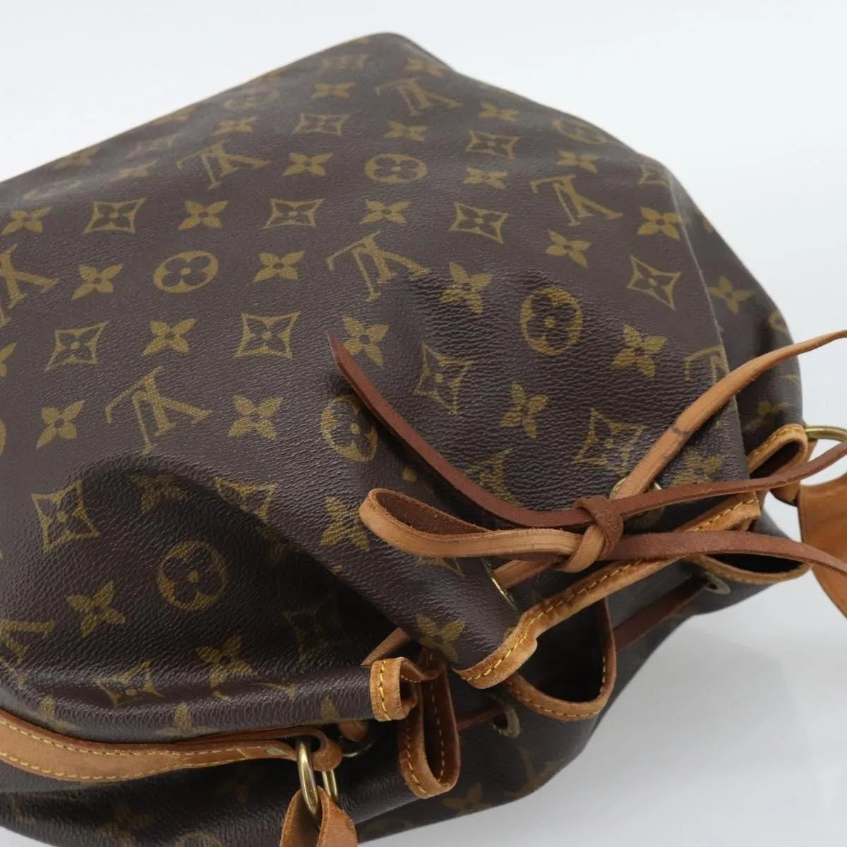 Louis Vuitton Petit Noe Monogram Canvas Brown Canvas Shoulder Bag Bag (Pre-Owned)