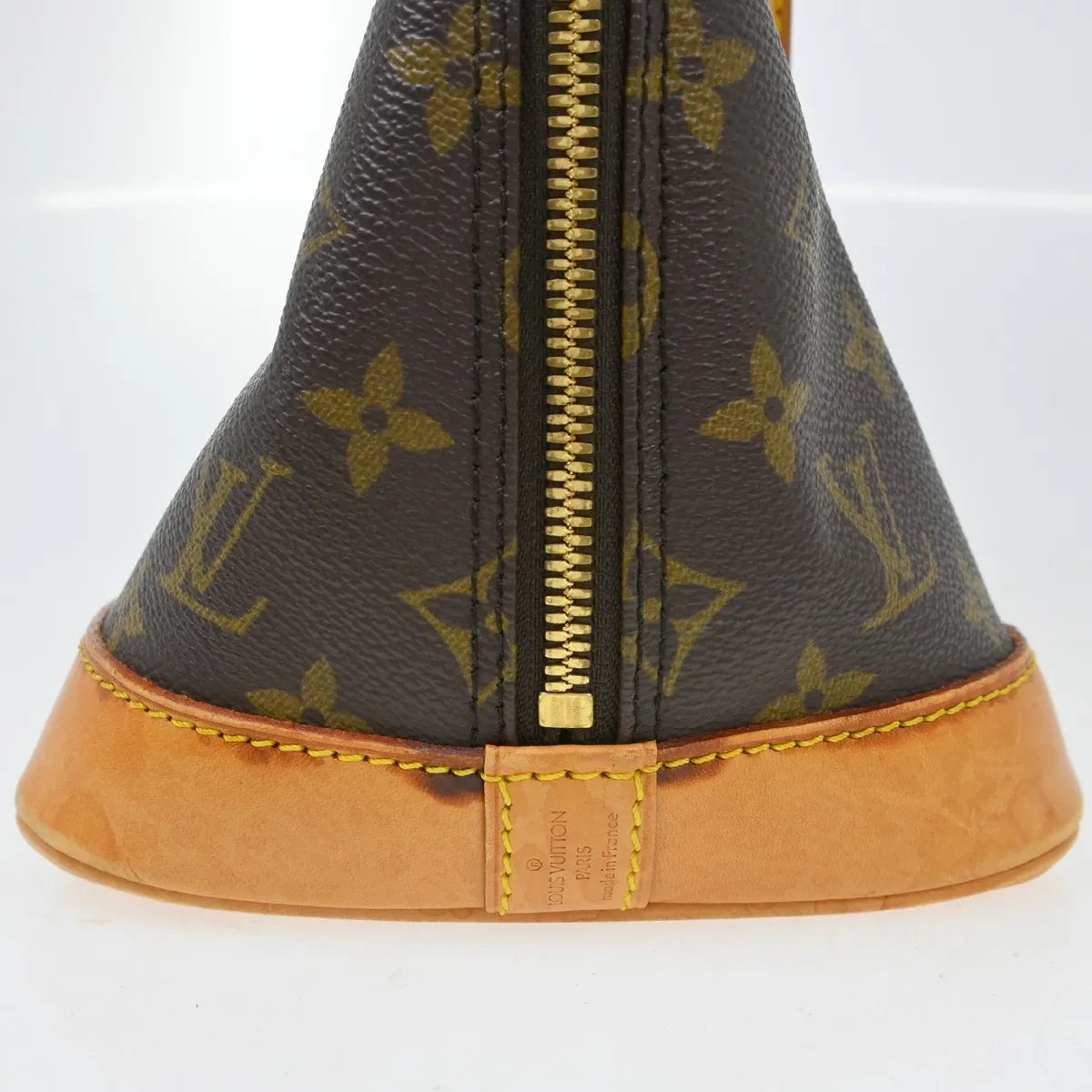Louis Vuitton Alma Monogram Canvas Brown Canvas Handbag (Pre-Owned)