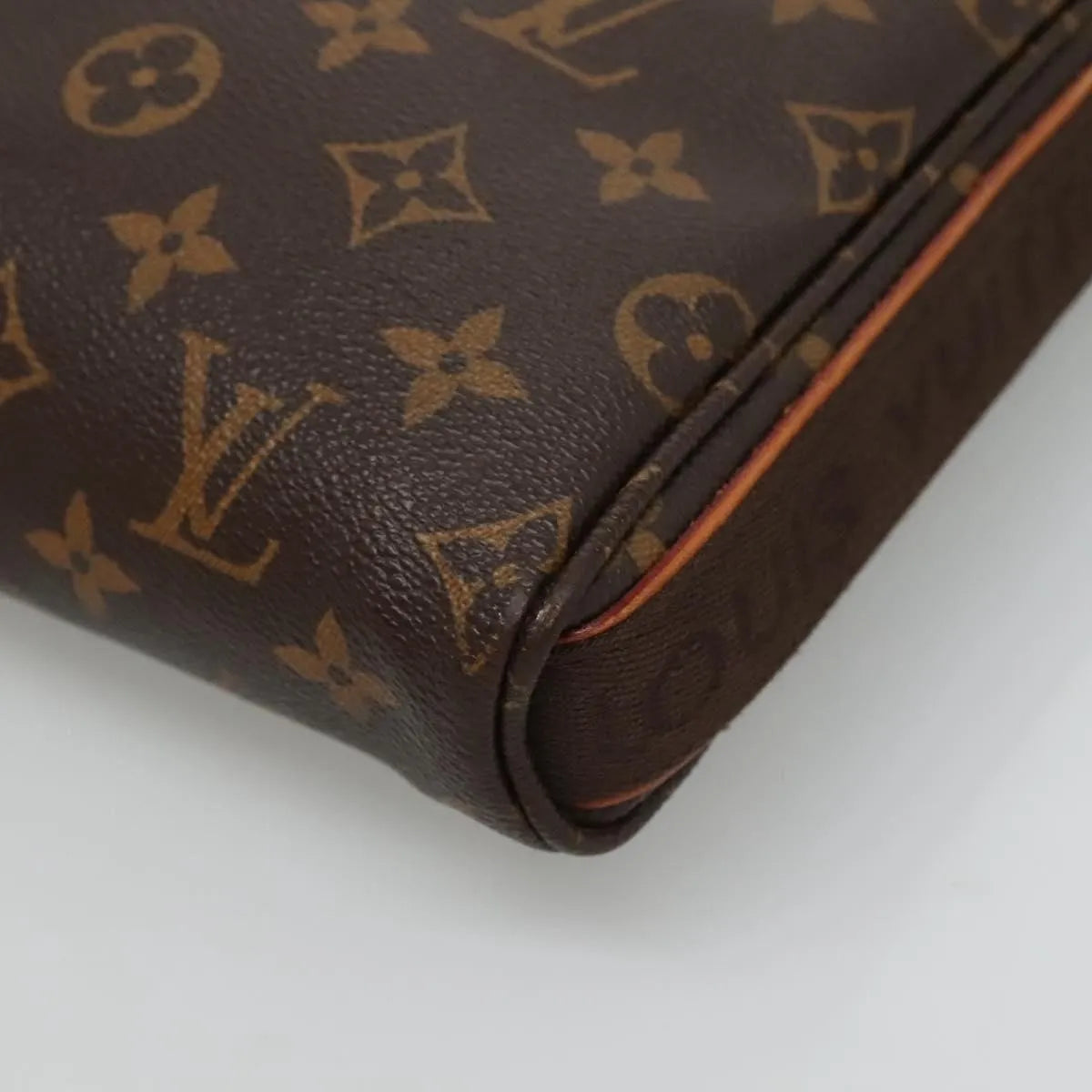 Louis Vuitton Trotteur Beaubourg Monogram Canvas Brown Canvas Shoulder Bag Bag (Pre-Owned)