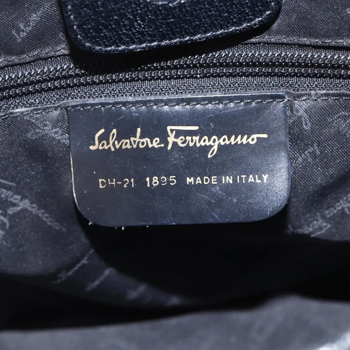 Salvatore Ferragamo Vintage Nylon Black Nylon Tote Bag Bag (Pre-Owned)