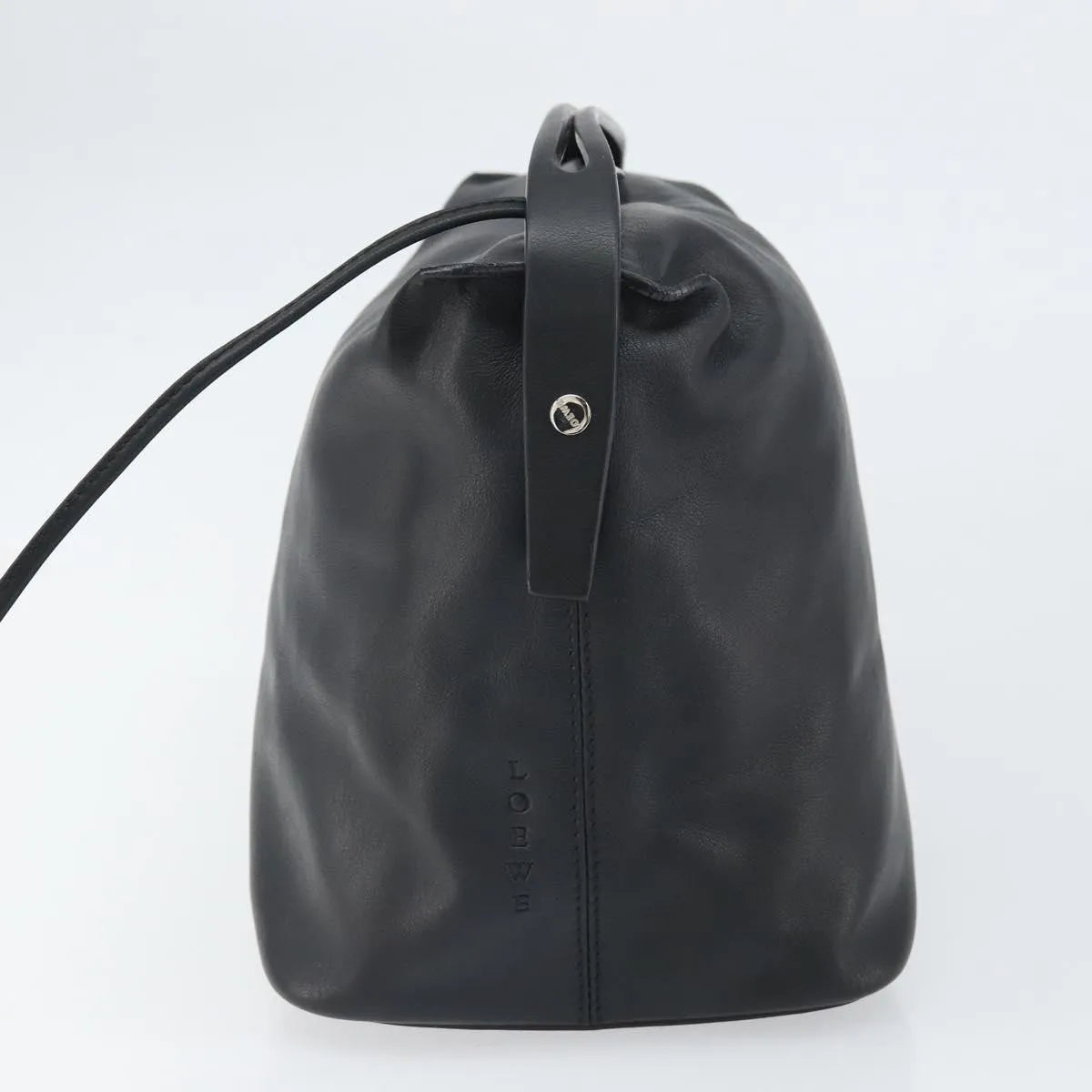 Loewe Vintage Leather Black Leather Handbag (Pre-Owned)