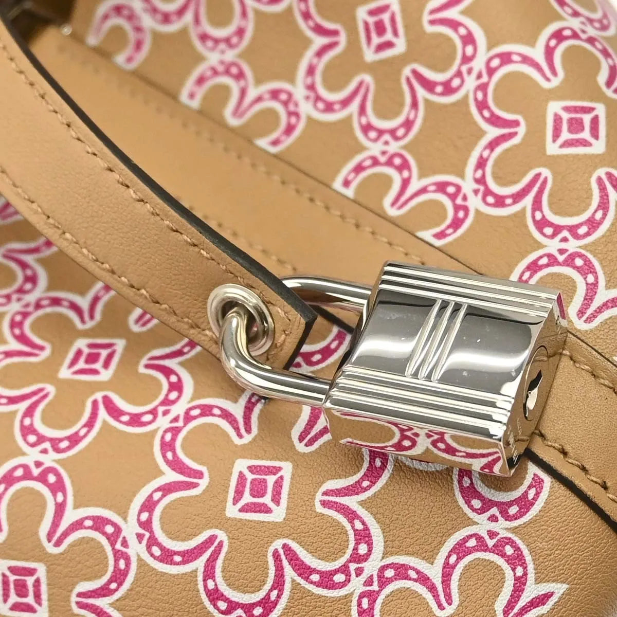 Hermes Picotin Lock Lucky Daisy Printed Swift Beige Leather Handbag (Pre-Owned)