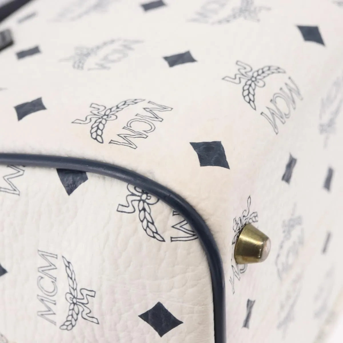 MCM Visetos Logogramme Leather White Leather Handbag (Pre-Owned)