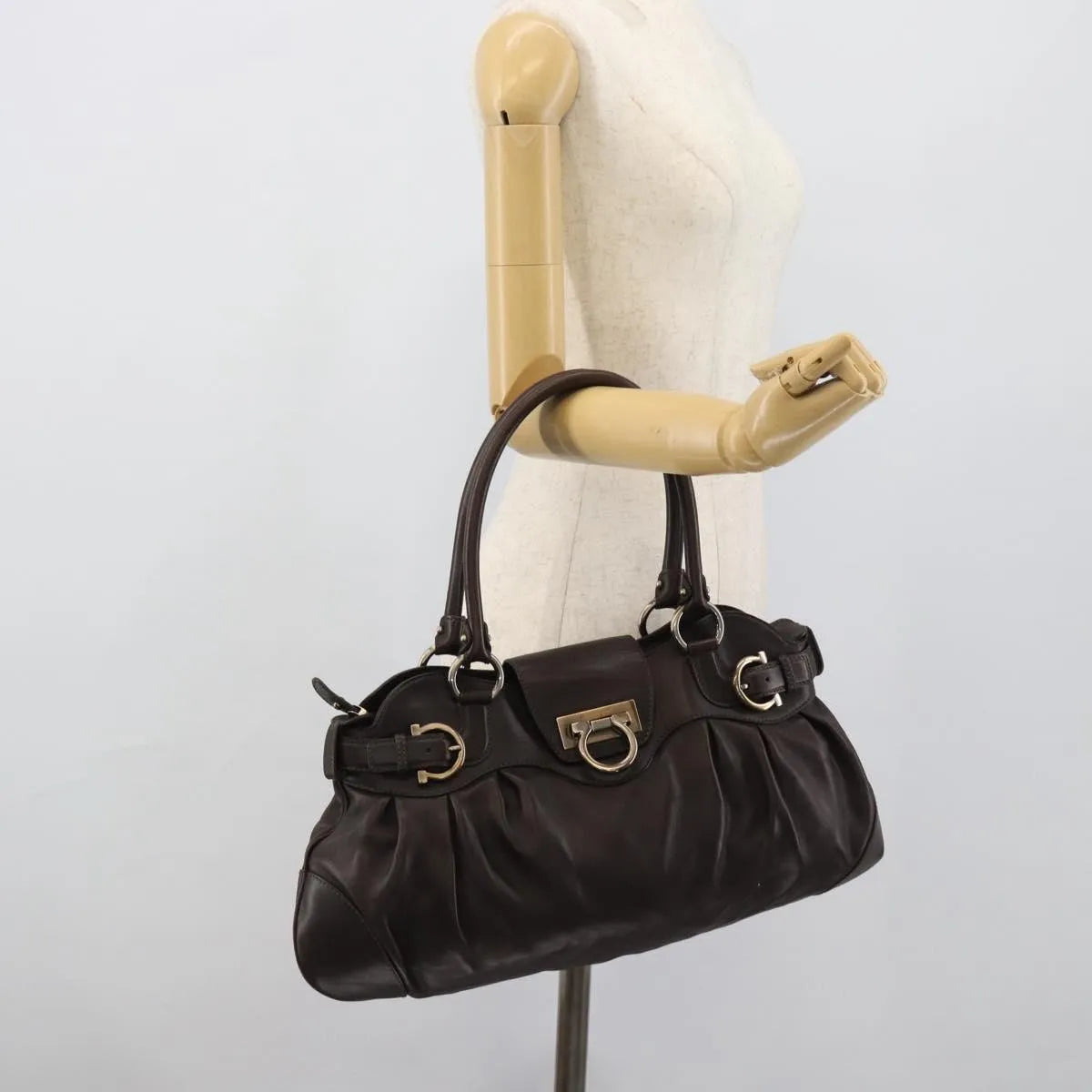 Salvatore Ferragamo Marisa Leather Brown Leather Handbag (Pre-Owned)