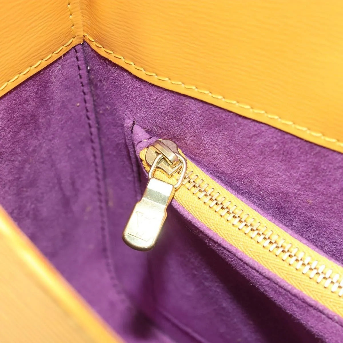 Louis Vuitton Buci Epi Leather Yellow Leather Shoulder Bag Bag (Pre-Owned)