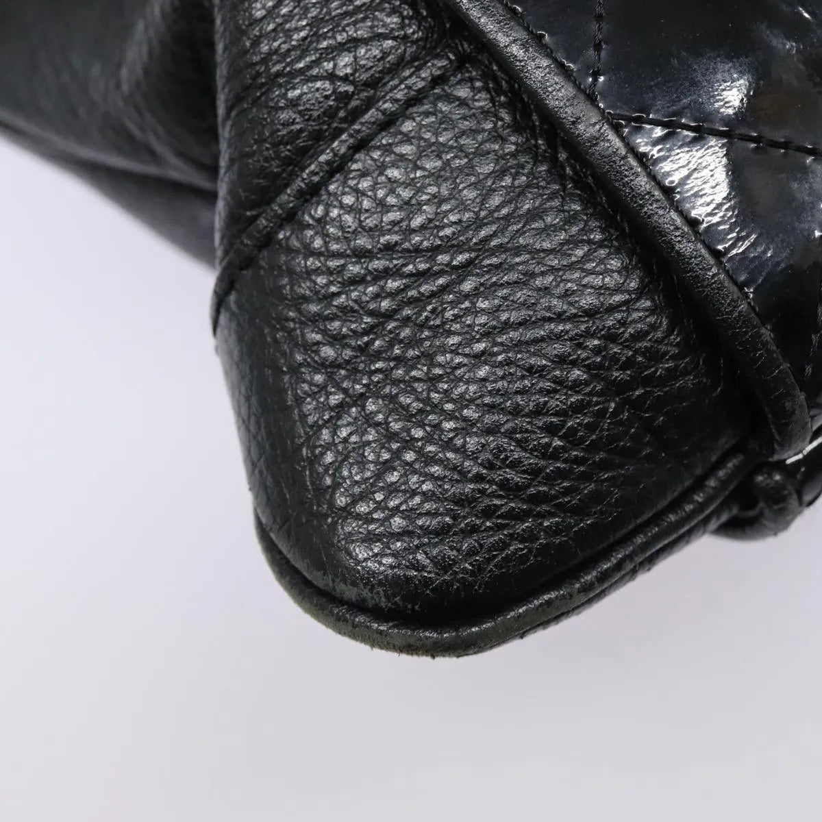 Burberry Vintage Leather Black Leather Shoulder Bag Bag (Pre-Owned)