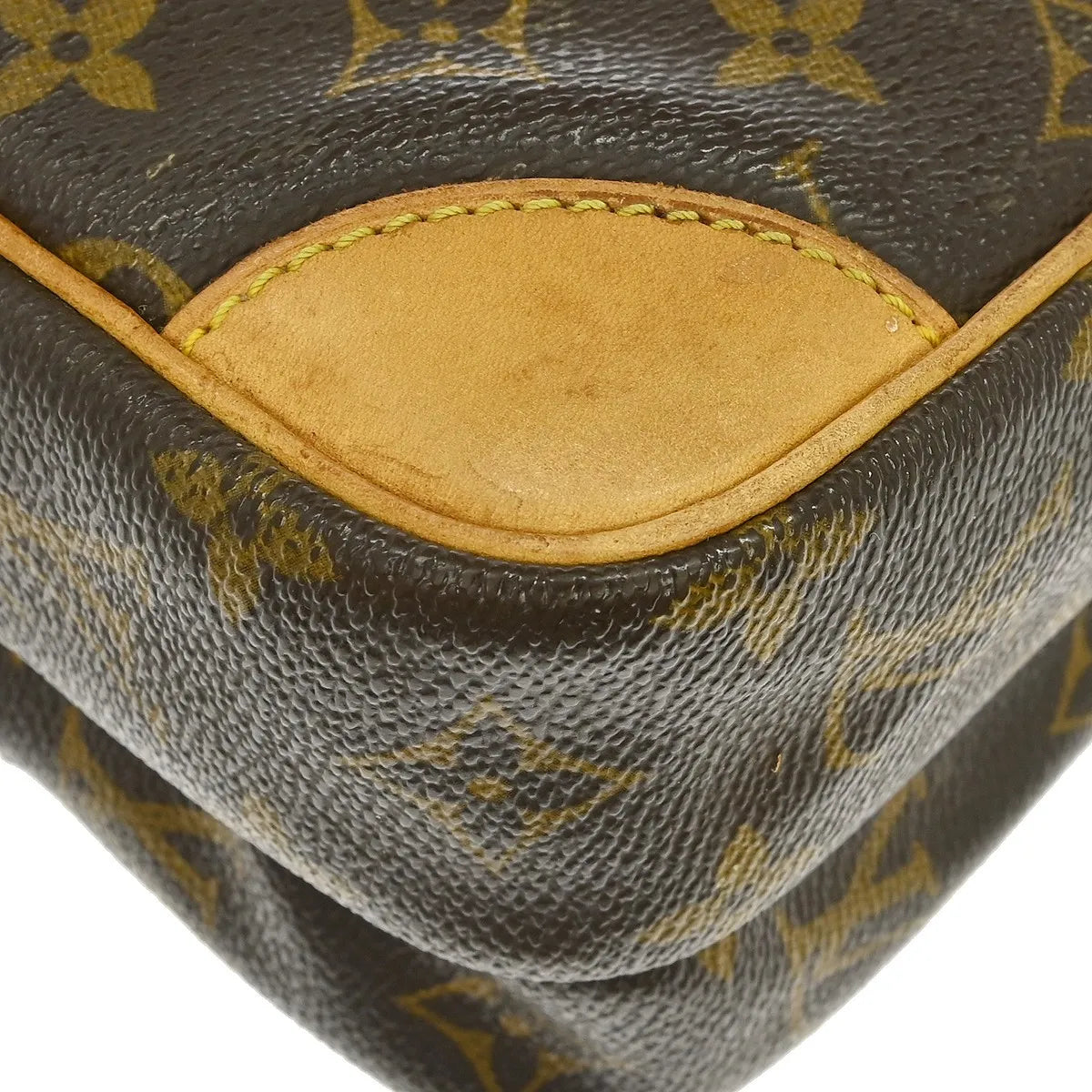 Louis Vuitton Amazone Monogram Canvas Brown Canvas Shoulder Bag Bag (Pre-Owned)