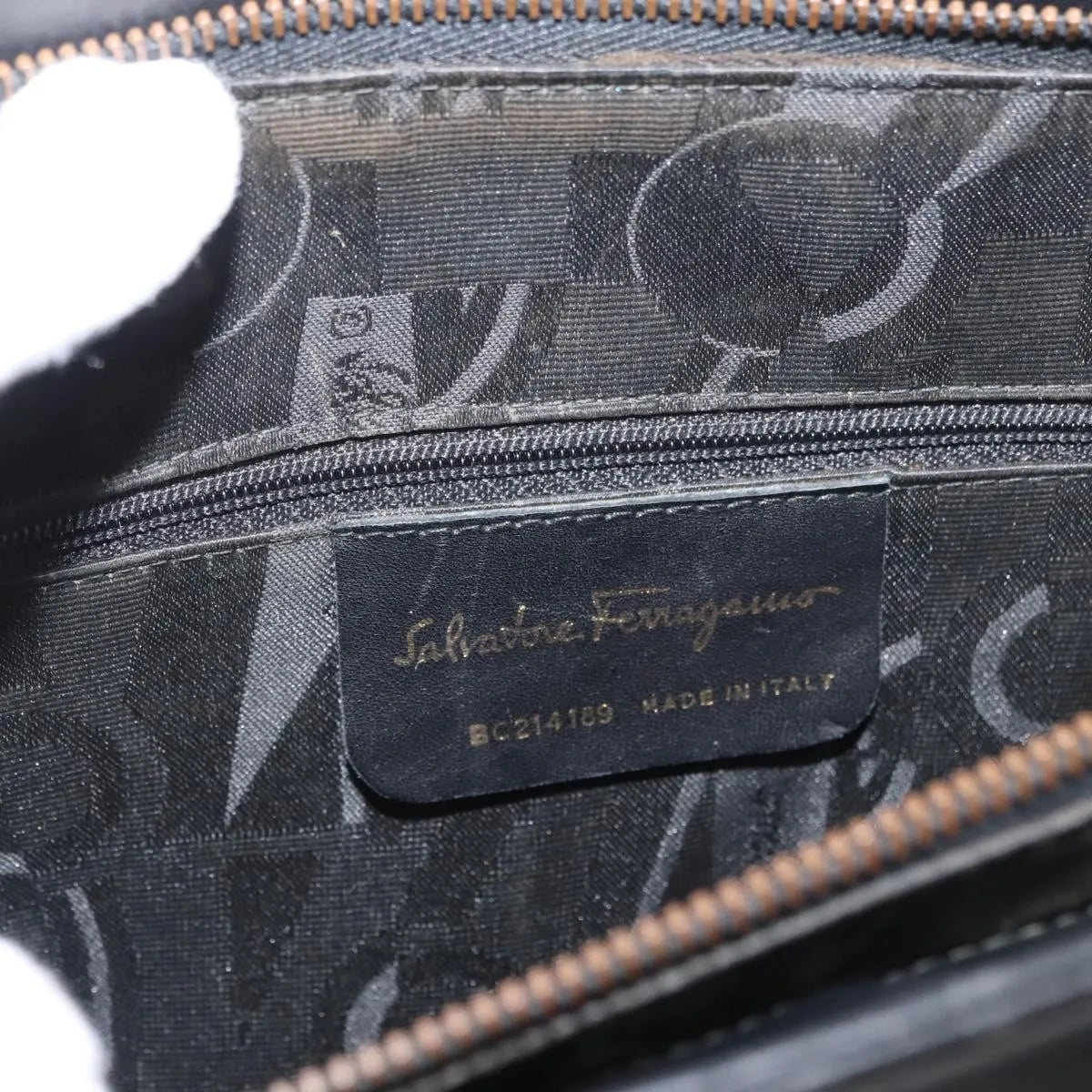 Salvatore Ferragamo Gancini Tote Leather Black Leather Tote Bag Bag (Pre-Owned)