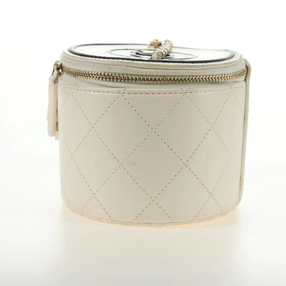 Chanel Cc Round Vanity Case With Chain Quilted Lambskin White Leather Shoulder Bag Bag (Pre-Owned)