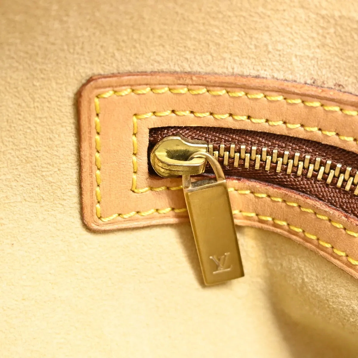 Louis Vuitton Monogram Looping Monogram Canvas Brown Canvas Shoulder Bag Bag (Pre-Owned)