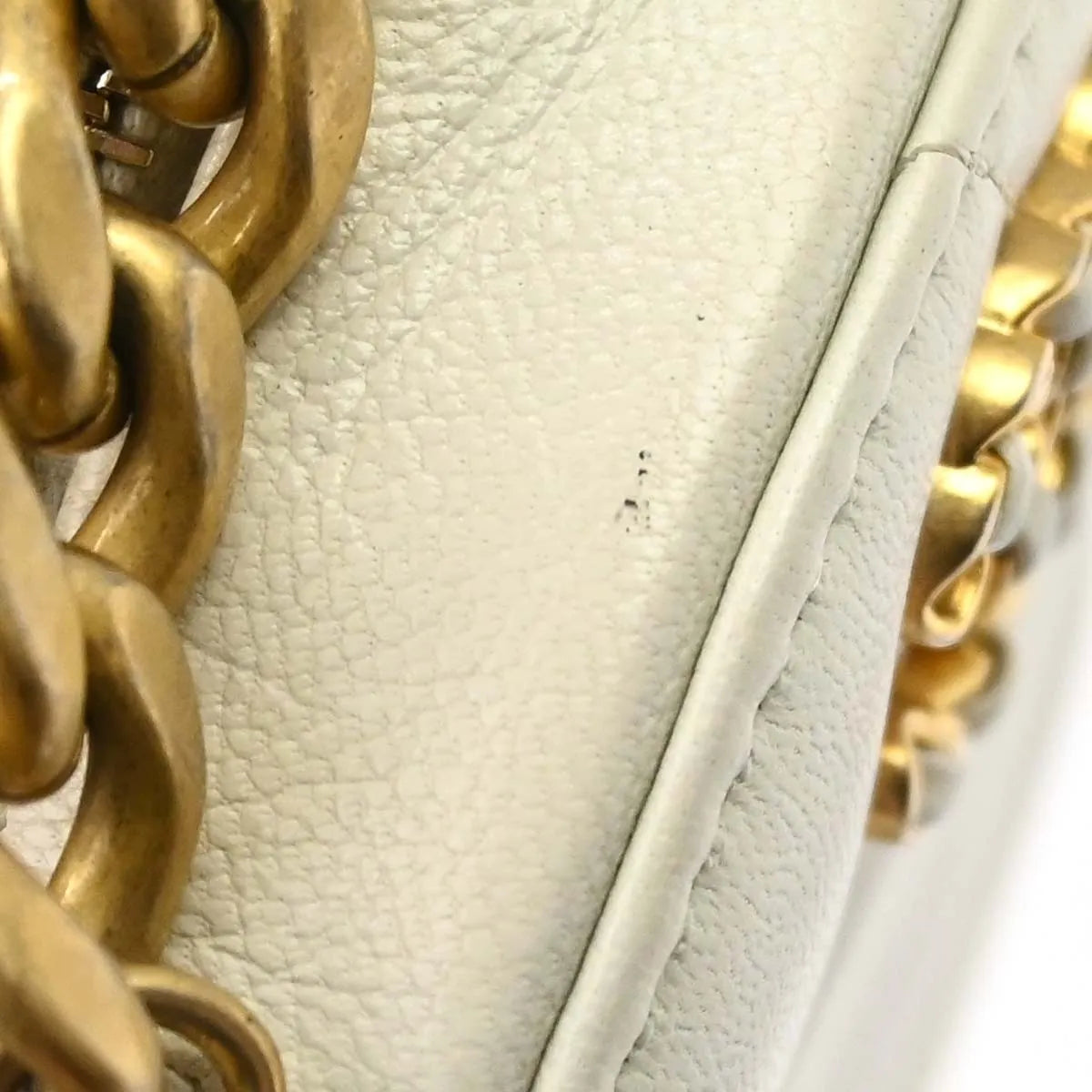 Chanel Round Clutch With Chain Quilted Lambskin White Leather Clutche & Pouche Bag (Pre-Owned)