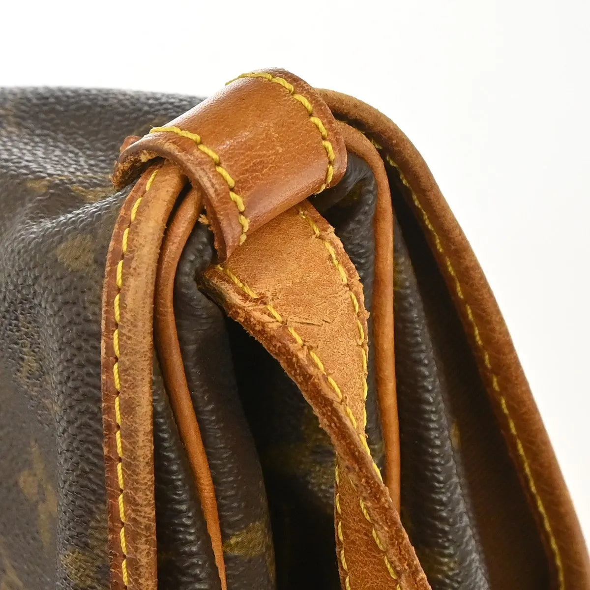 Louis Vuitton Saumur Monogram Brown Canvas Shoulder Bag Bag (Pre-Owned)