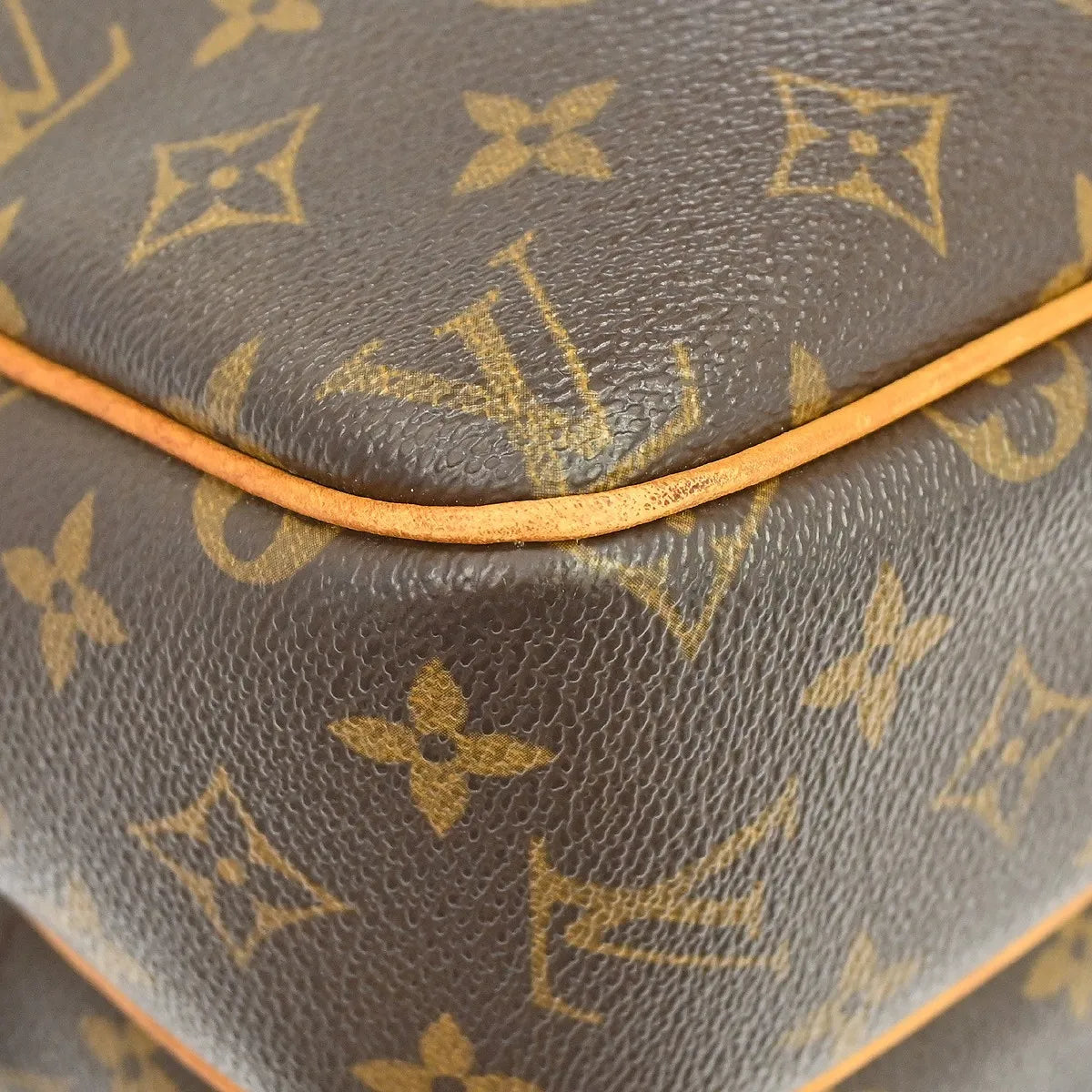 Louis Vuitton Reporter Monogram Canvas Brown Canvas Shoulder Bag Bag (Pre-Owned)