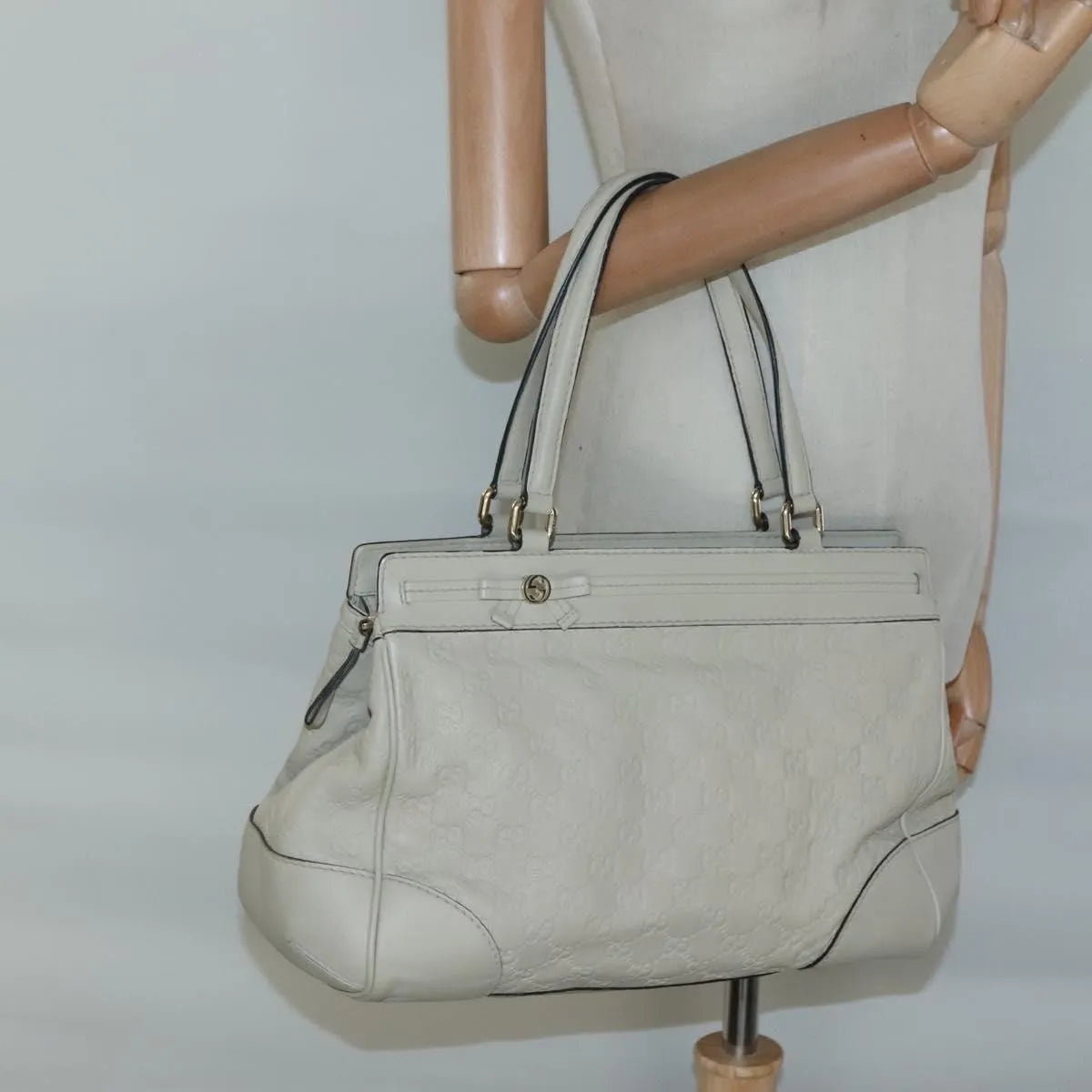 Gucci Mayfair Satchel Guccissima Leather Beige Leather Tote Bag Bag (Pre-Owned)