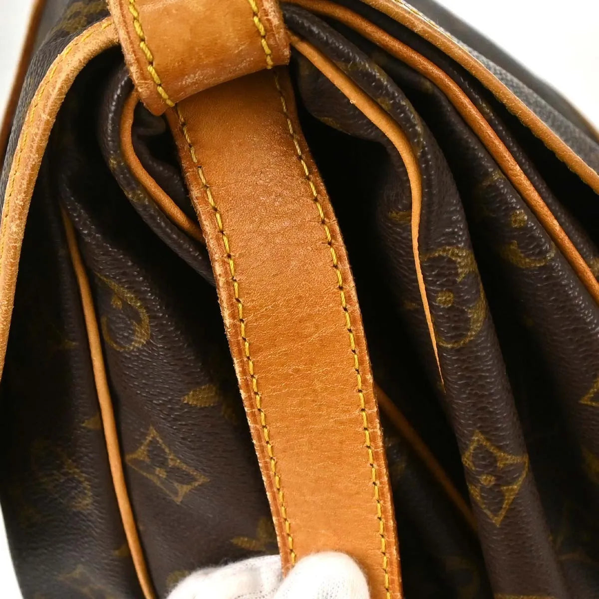 Louis Vuitton Saumur Monogram Canvas Brown Canvas Shoulder Bag Bag (Pre-Owned)