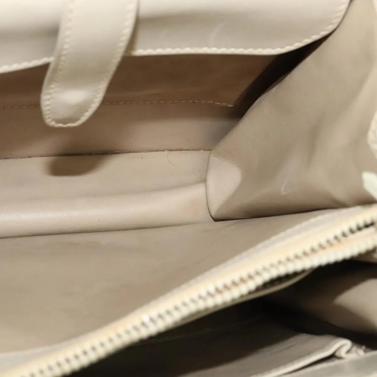 Gucci Vintage Flap Leather Beige Leather Shoulder Bag Bag (Pre-Owned)