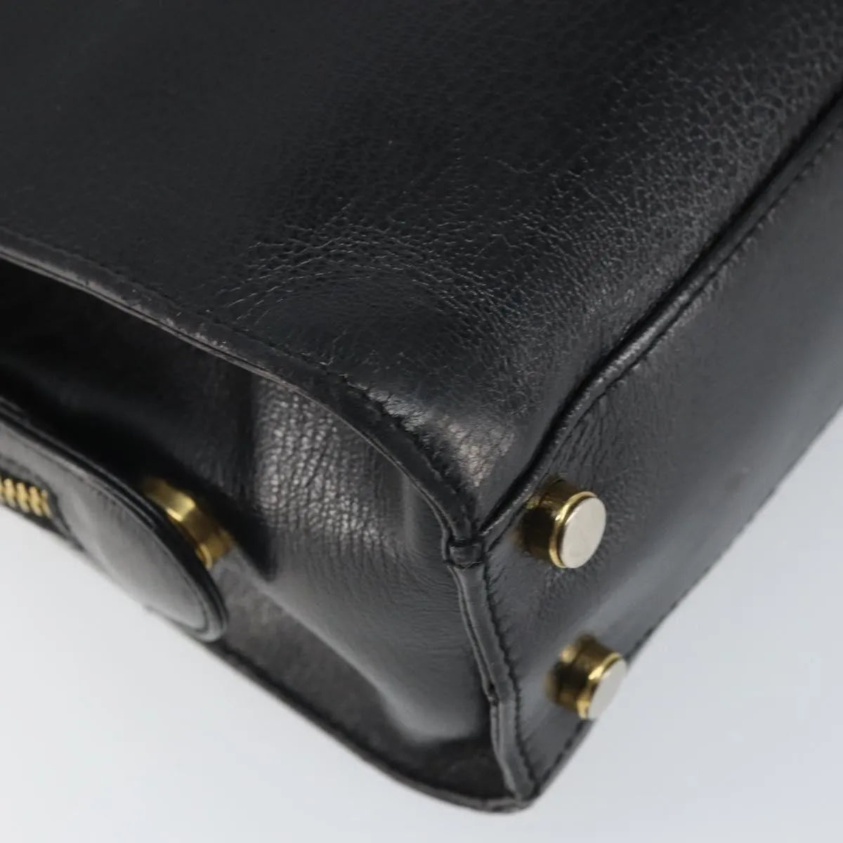 Salvatore Ferragamo Gancini Leather Black Leather Shoulder Bag Bag (Pre-Owned)