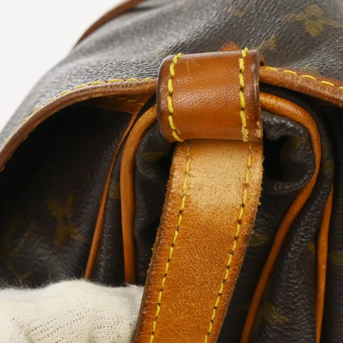 Louis Vuitton Saumur Monogram Canvas Brown Canvas Shoulder Bag Bag (Pre-Owned)