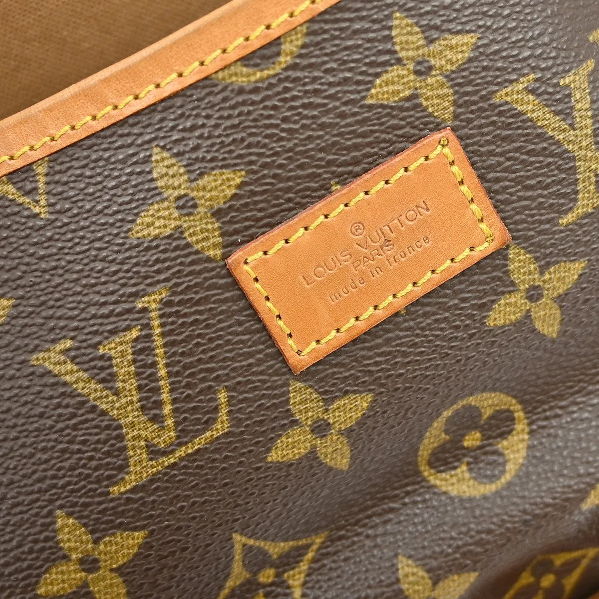 Louis Vuitton Saumur Monogram Canvas Brown Canvas Shoulder Bag Bag (Pre-Owned)