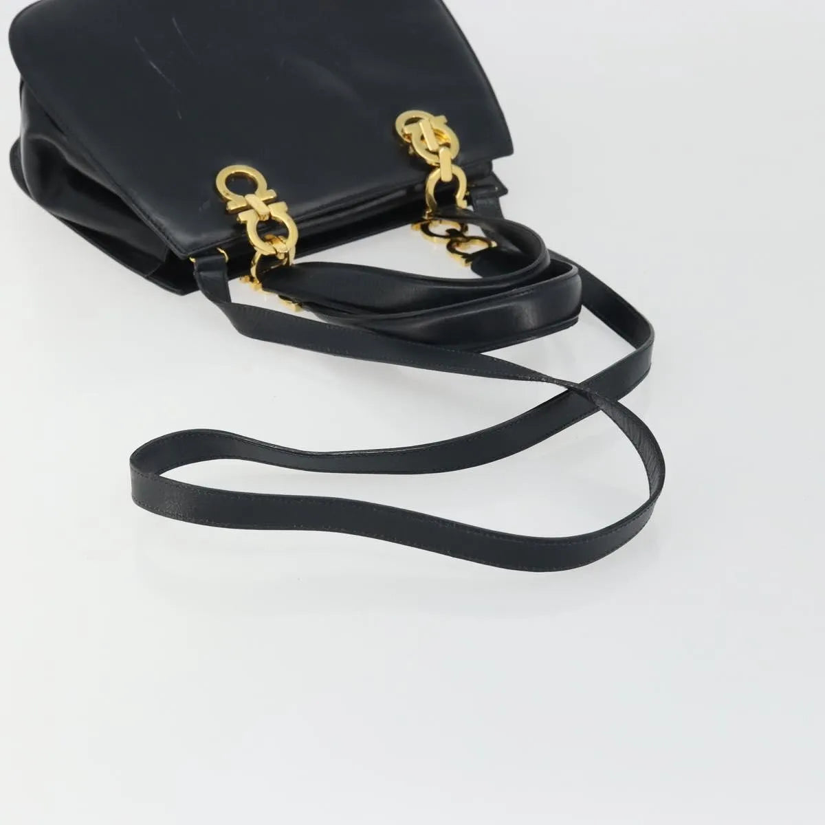 Salvatore Ferragamo Gancini Leather Navy Leather Handbag (Pre-Owned)