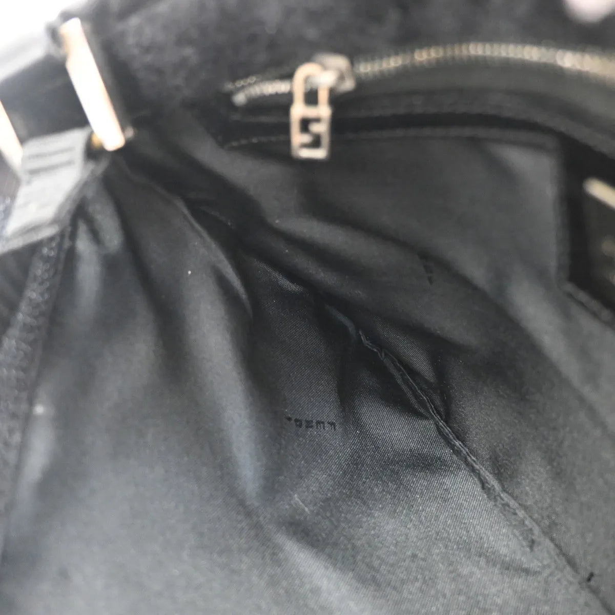 Fendi Logo Zucca Zucca Black Canvas Shoulder Bag Bag (Pre-Owned)