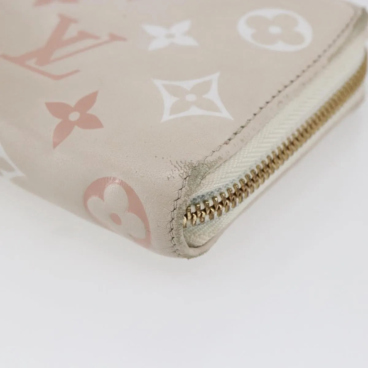 Louis Vuitton Coussin Zippy Monogram Embossed Lambskin Pink Canvas Wallets Accessory (Pre-Owned)