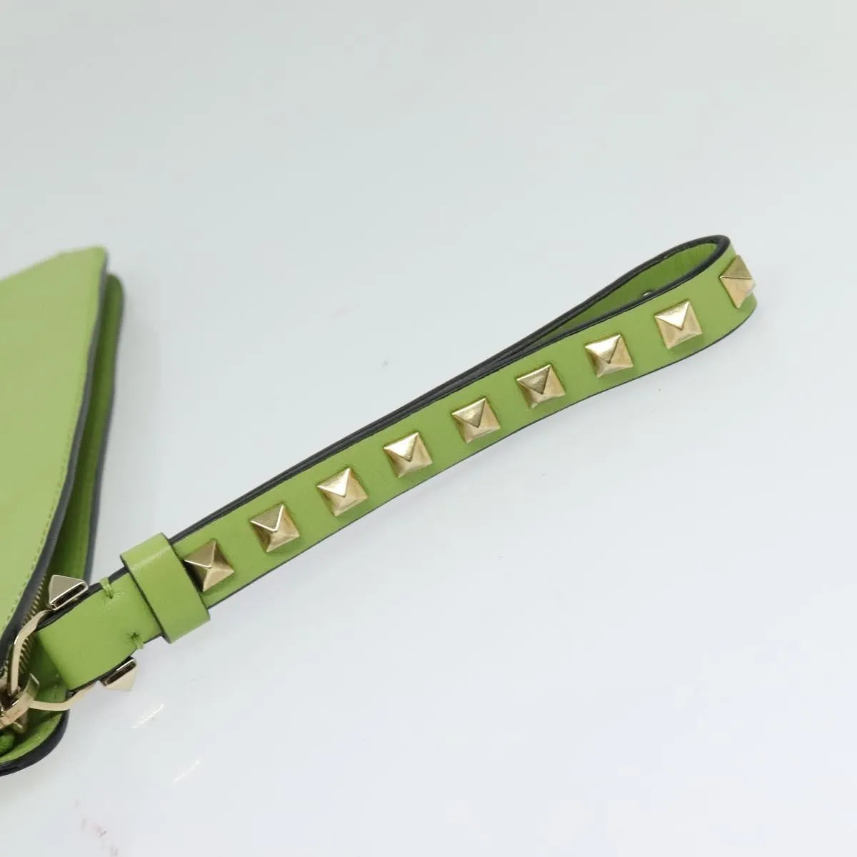 Valentino Garavani Rockstud Wristlet Leather Green Leather Clutche & Pouche Bag (Pre-Owned)