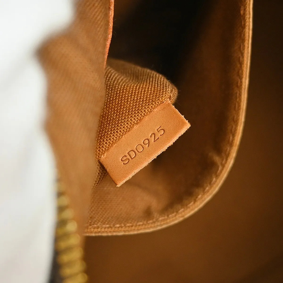 Louis Vuitton Vintage Alma Monogram Canvas Brown Canvas Handbag (Pre-Owned)