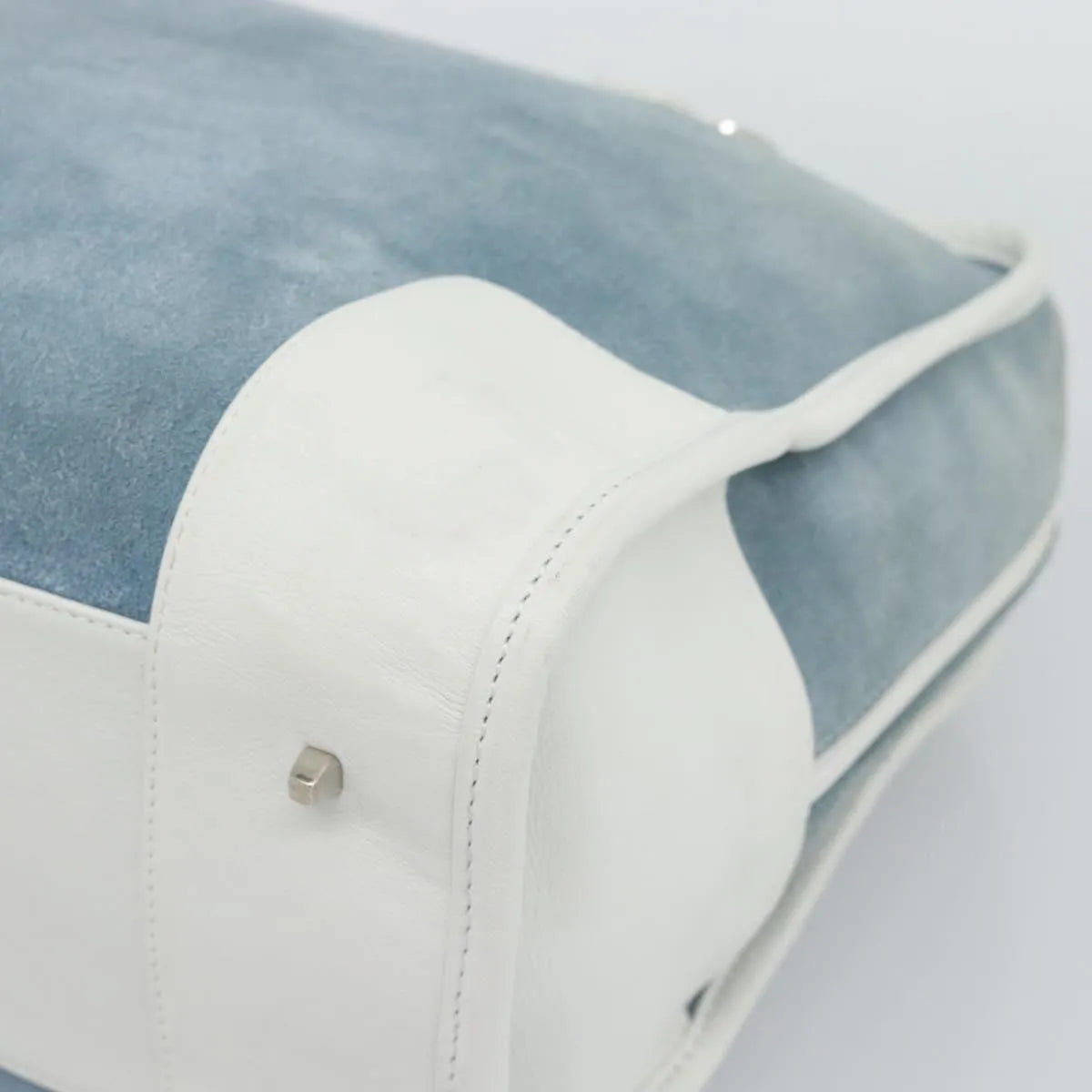 Loewe Amazona Suede Blue Suede Handbag (Pre-Owned)