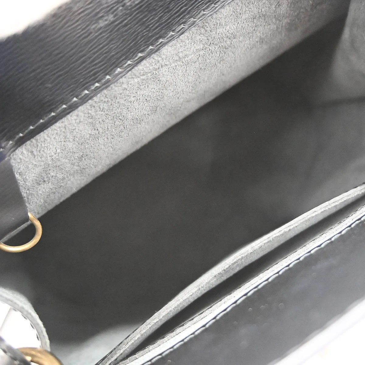 Louis Vuitton Cluny Epi Black Leather Shoulder Bag Bag (Pre-Owned)