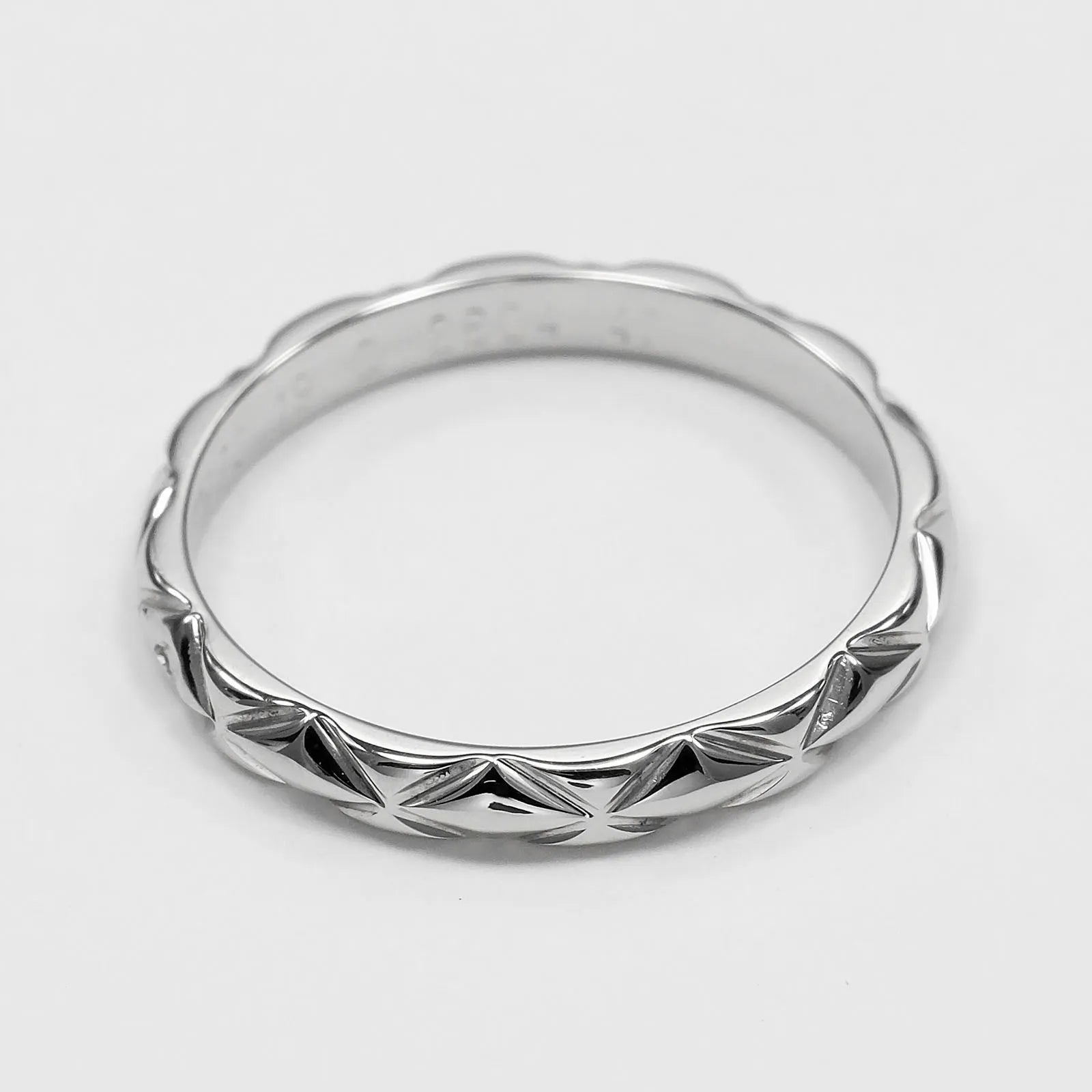 Chanel Matelasse Platinum Silver Platinum Ring Jewelry (Pre-Owned)